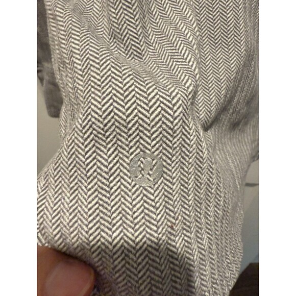 Lululemon Kanto Catch Me 1/2 Zip Heathered Herringbone Gray White LS Top Sz 2 - Picture 8 of 8